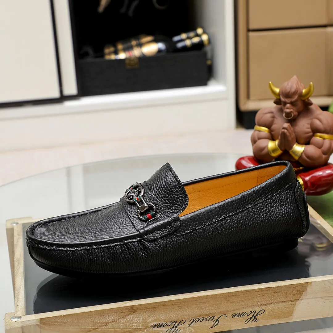 Men's shoes💰360💰🕷🕷️【 GUCCI 】Gucci's best-selling trendy men's casual slip-on shoes 🇨🇳Official website original 1:1 mold 💯Original quality, fine workmanship ☘Fashionable and versatile, perfect shape, comfortable on the feet 🍓Trendy men's recommended model, imported cowhide on the top layer 🎋High-quality pigskin lining, rubber wear-resistant and non-slip outsole, high-end atmosphere, worth owning 🍉Optional 38-44